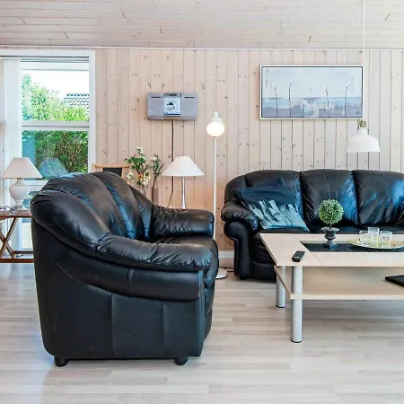 Three-bedroom Holiday In Tarm 5 Vakantiehuis *