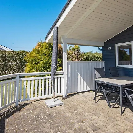 Vakantiehuis Three-bedroom Holiday In Tarm 5 *