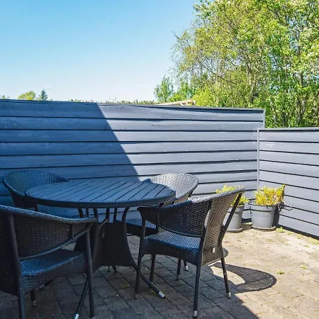 Three-bedroom Holiday In Tarm 5 Vakantiehuis